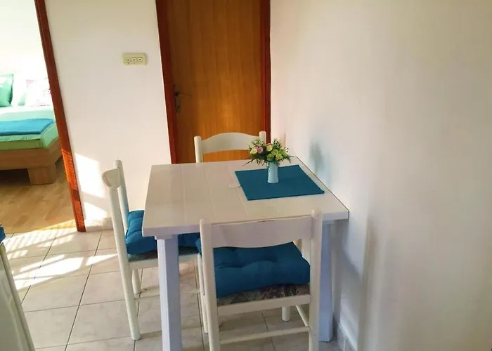 Mir Appartement Betina (Sibenik-Knin)